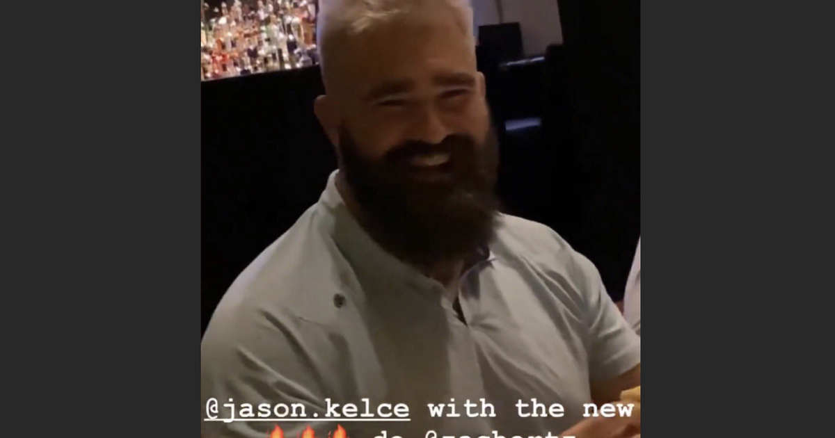 Eagles' Jason Kelce dyes hair blonde to match Zach Ertz