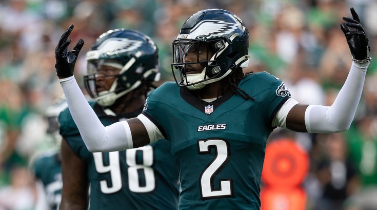 Eagles-Commanders-Riq-Woolen-4_091426