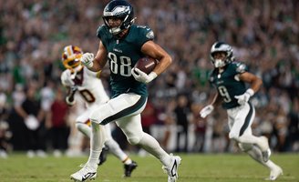 Eagles-Commanders-Dallas-Goedert-2_091426