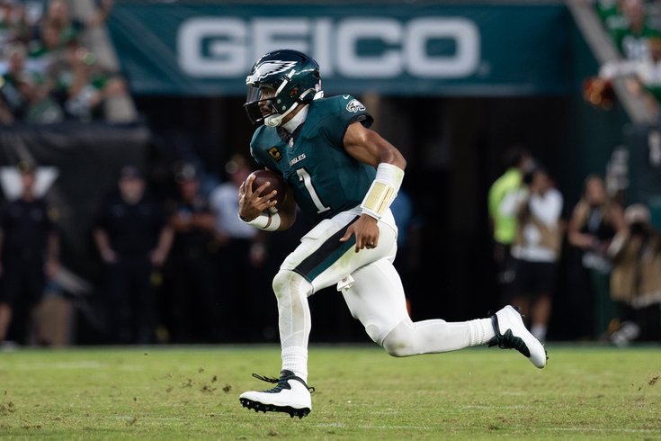 Eagles-Commanders-Jalen-Hurts-scramble-2_091426