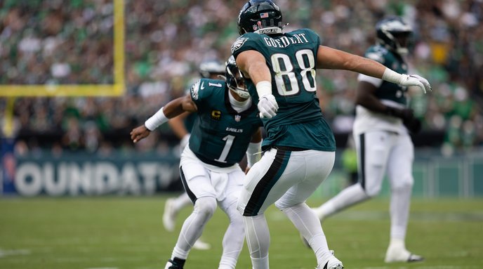 Eagles v Commanders - Claggett Jalen Hurts Dallas Goedert