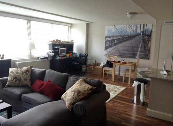 09122015_airbnb_philly_pope