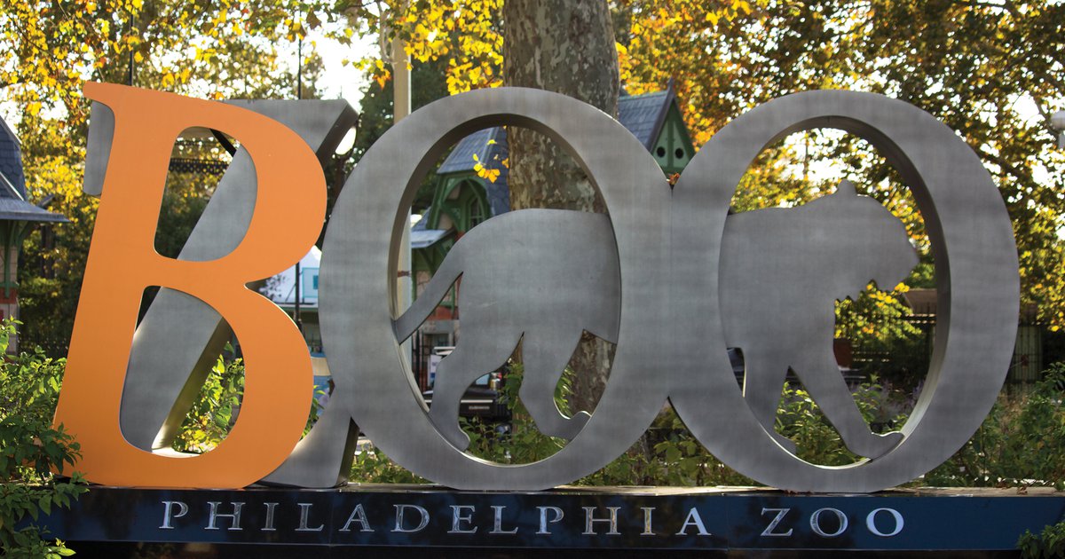 Philadelphia Zoo prepares to trickortreaters to Boo at the