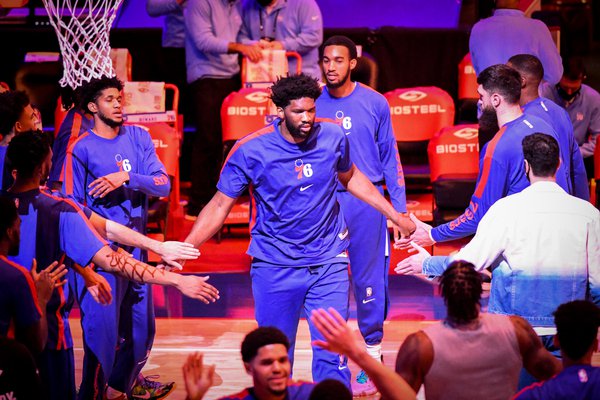 intro_Joel_Embiid_Hornets_Sixers_Frese.jpg