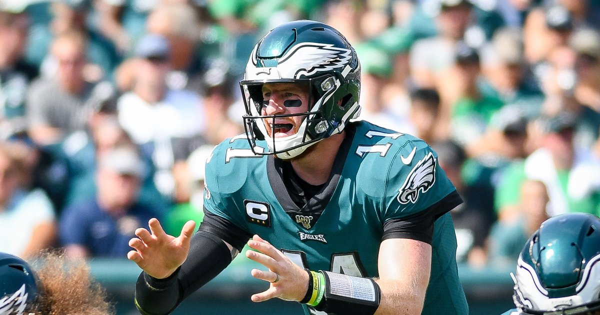 Eagles News: Commanders fans already calling for Carson Wentz benching -  Bleeding Green Nation