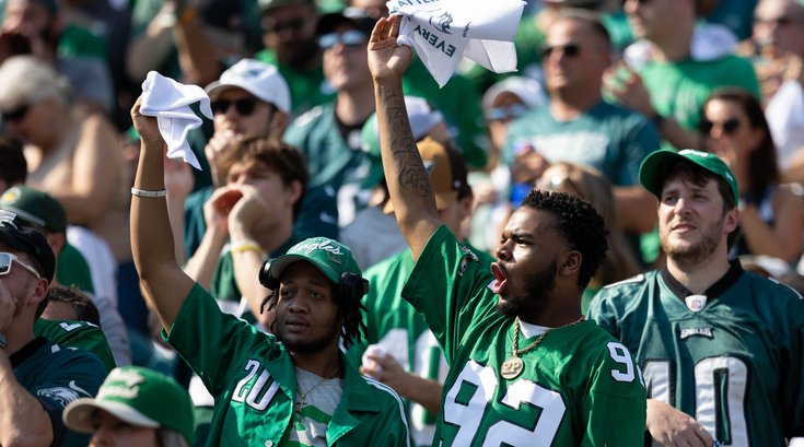 101324_Eagles_fans-3927.jpg