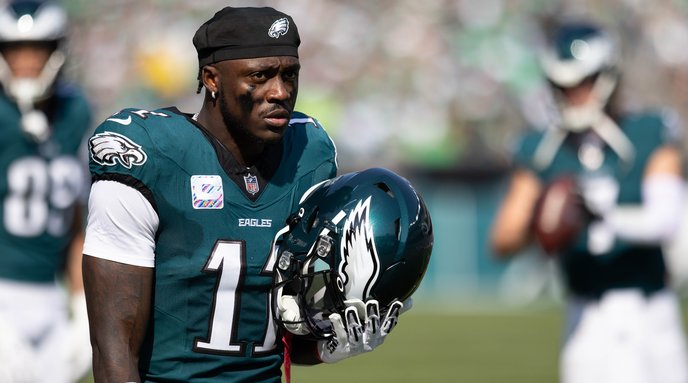 101324_Eagles_A.J. Brown-4119.jpg