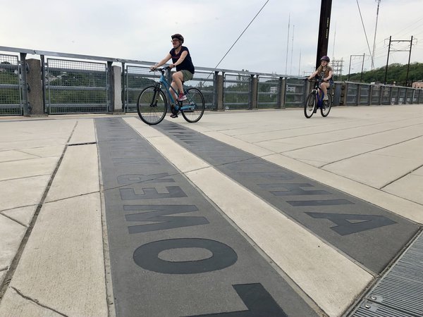 Manayunk Bridge Trail lighting