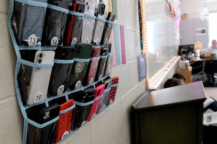 School Cellphone ban