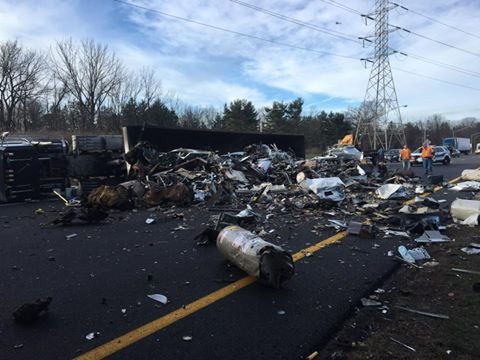 Tractor-Trailer-Crash-95