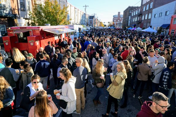 Hawthornes Beer Cafe's annual IPA, Champagne and Rose Block Party 