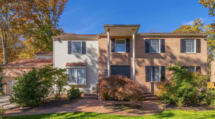 Limited - 10 Wilderness Drive in Voorhees