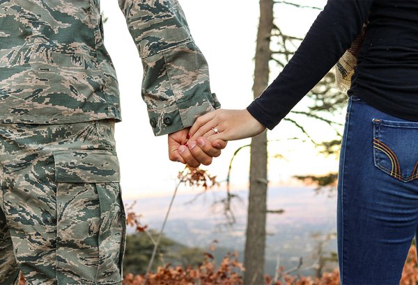 11092018_veteran_holding_hands