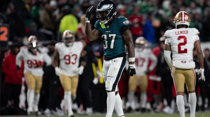 Eaglesv49ers-Tank-Bigsby-2_011126