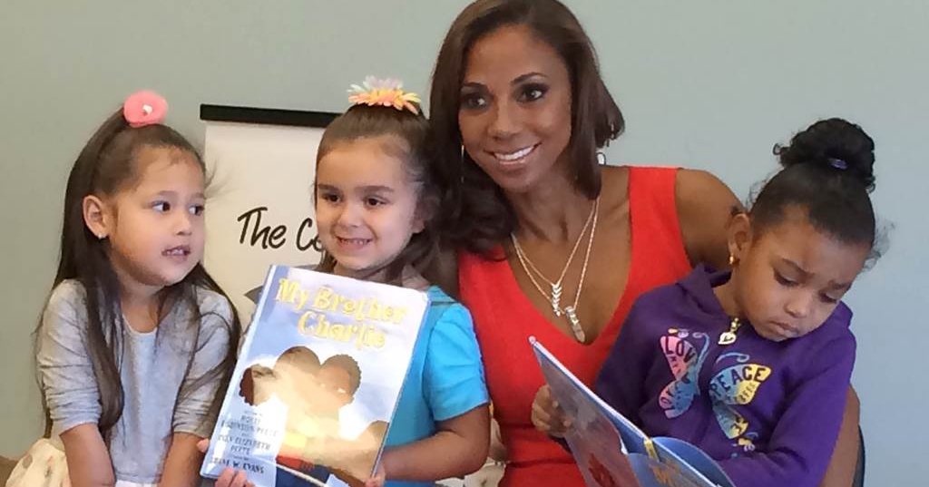 Actress Holly Robinson Peete delivers gift to Center for Autism