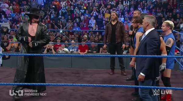111616_smackdown_wwe