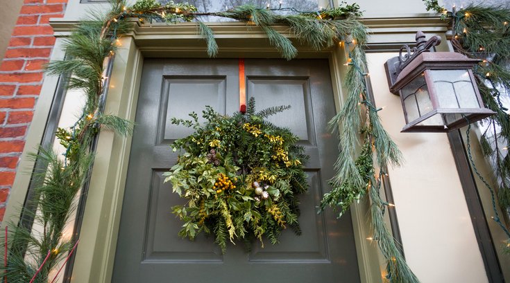 Stock_Carroll - Holiday Decorations Wreath