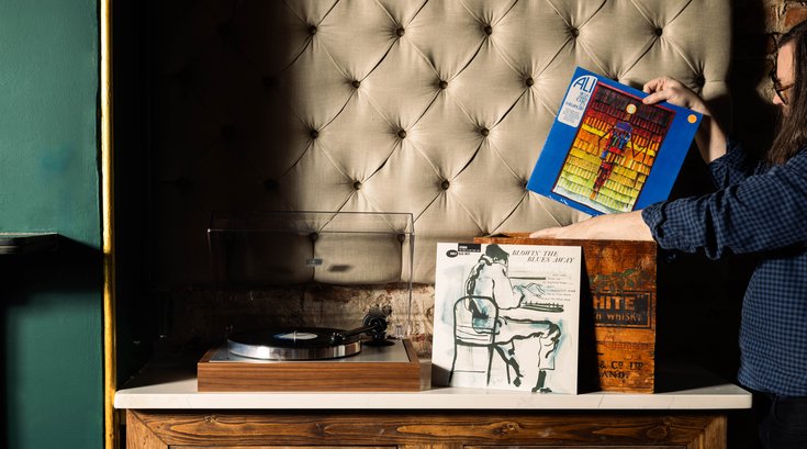 Vinyl holiday market
