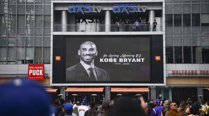 Kobe bryant mourners staples center