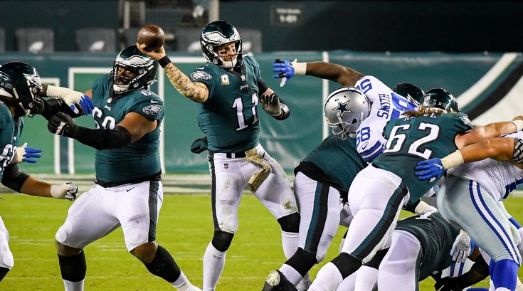 Wentz-Throw-Cowboys_110120_KateFrese