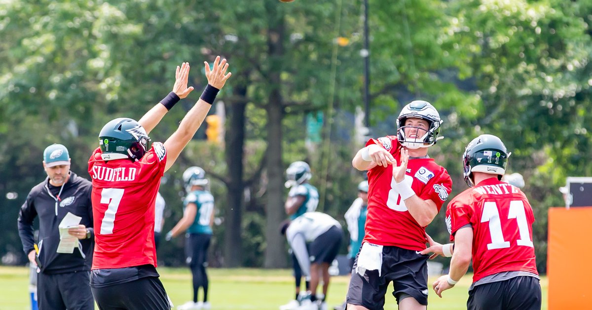 Wentz reportedly looking strong in Eagles OTAs, PFF News & Analysis