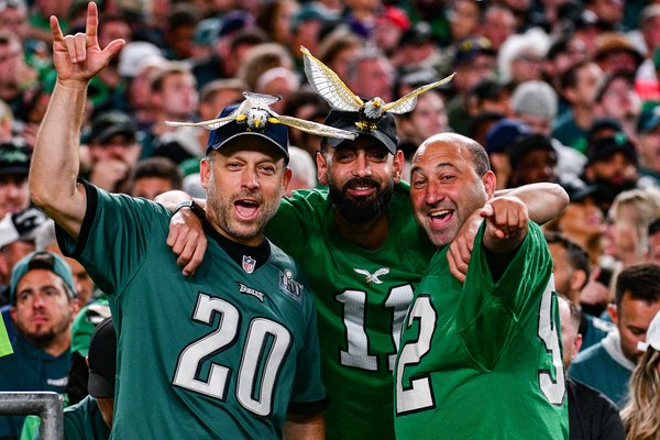 How The Other Half (Of The Eagles Fanbase) Lives - Bleeding Green