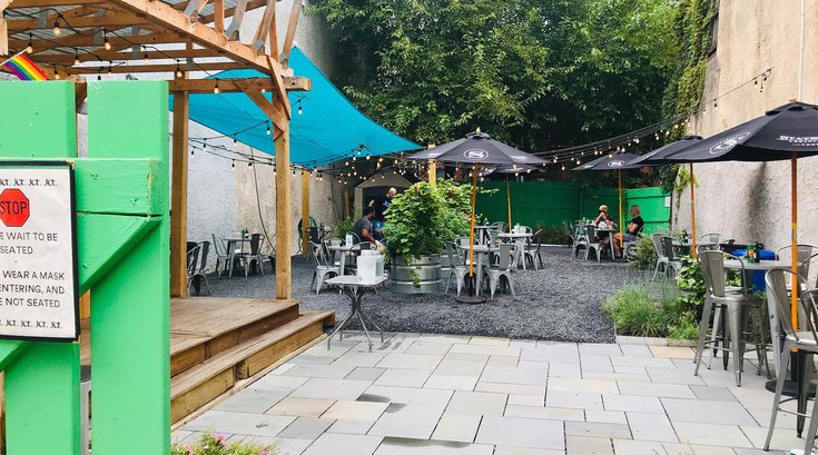 Jet Wine Garden