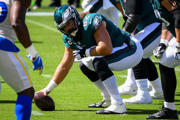 Jason_Kelce_Eagles_Rams_Kate_Frese_092020