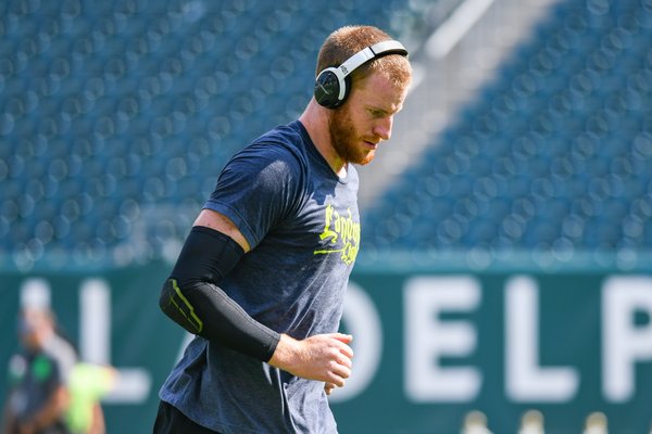 1520922_Eagles_Lions_Carson_Wentz_Kate_Frese.jpg