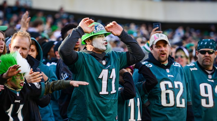 182_11032019_EaglesvsBears_fans_celebrate_KateFrese.jpg