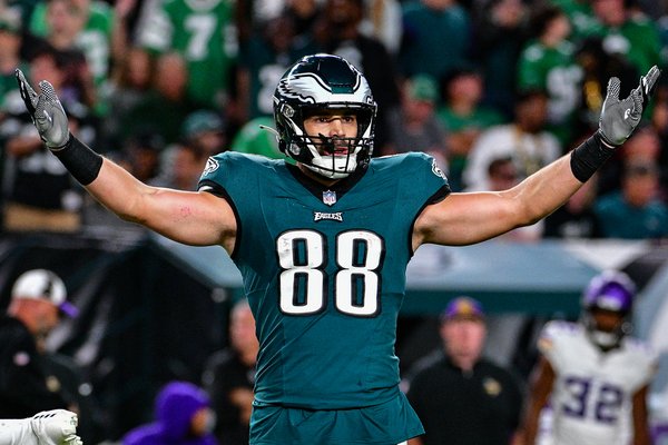 1834_09142023_Eagles_Vikings_Dallas-Goedert.jpg