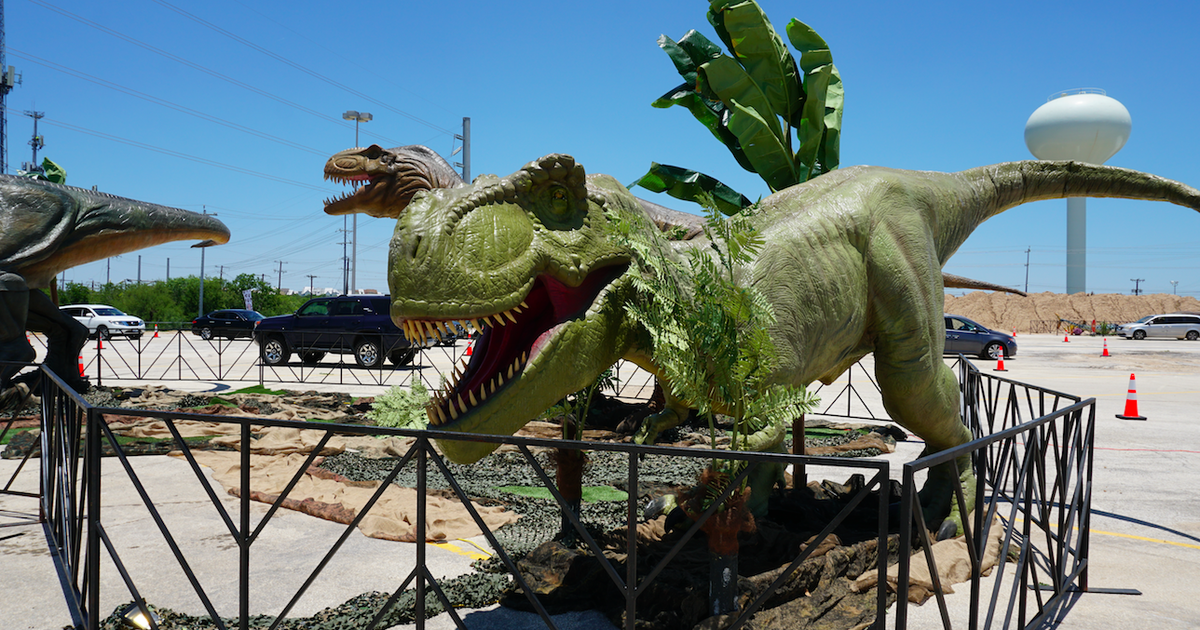 Jurassic Quest Drive Thru A Dinosaur Safari Opening At Wells Fargo Center Phillyvoice