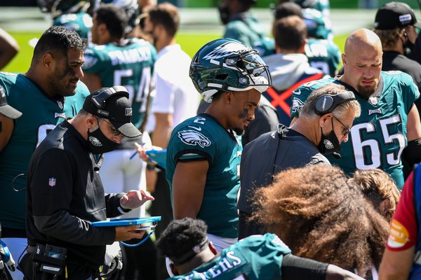 Jalen_Hurts_Lane_Johnson_Eagles_Rams_NFL_Kate_Frese_092020