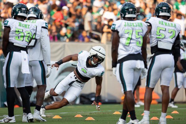 Eagles-practice-Nolan-Smith-080324