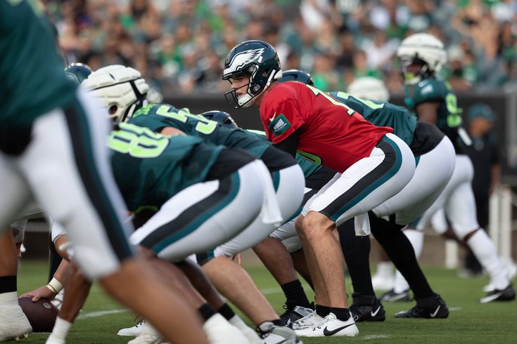 Eagles-practice-Tanner-McKee-offensive-line-080324