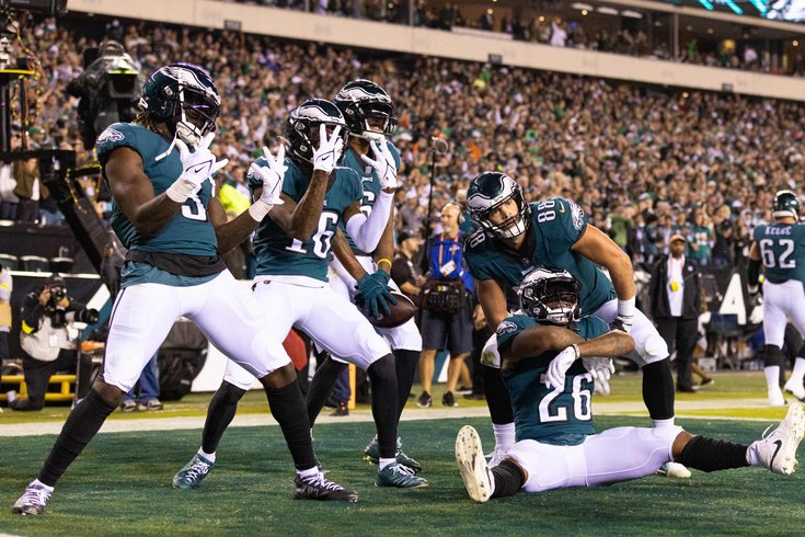 2022-10-17T040101Z_297873478_MT1USATODAY19248566_RTRMADP_3_NFL-DALLAS-COWBOYS-AT-PHILADELPHIA-EAGLES.JPG