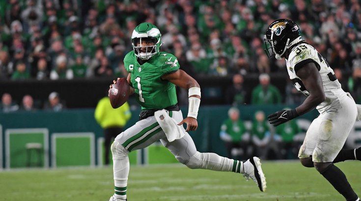 100826JalenHurts