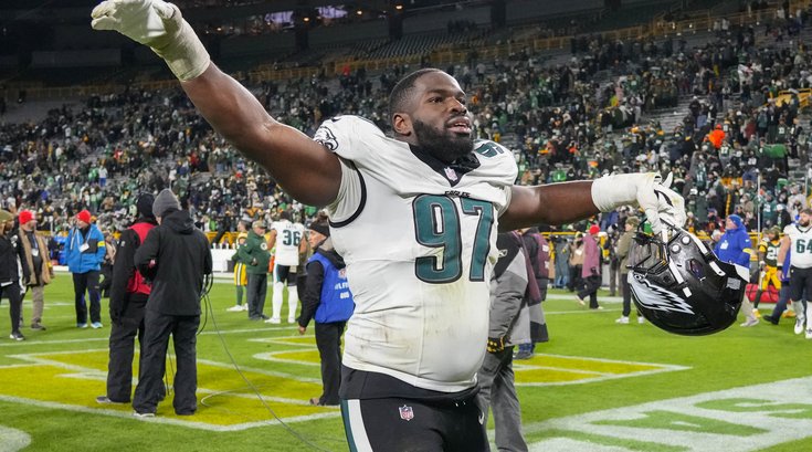 Moro-Ojomo-Eagles-Packers-2025-NFL.JPG