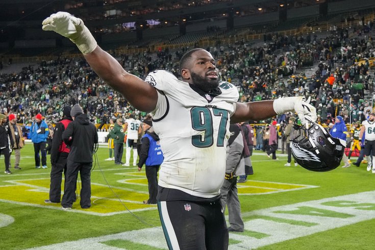Moro-Ojomo-Eagles-Packers-2025-NFL.JPG