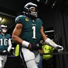 Jalen-Hurts-Eagles-Raiders-Tunnel-2025-NFL.JPG