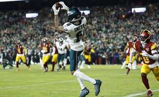 Devonta-Smith-TD-Eagles-Commanders-2025-NFL.JPG