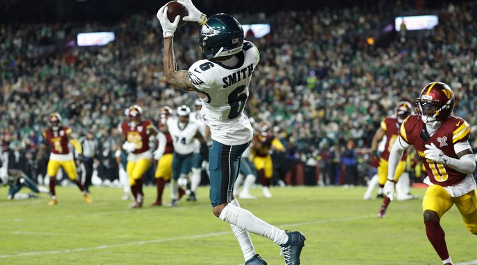 Devonta-Smith-TD-Eagles-Commanders-2025-NFL.JPG