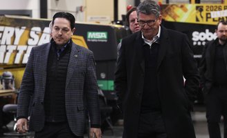 Danny-Briere-Keith-Jones-Flyers-Playoffs-2026-NHL.JPG