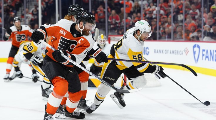 Sean-Couturier-Kris-Letang-Flyers-Penguins-Playoffs-Game-6-2026.JPG