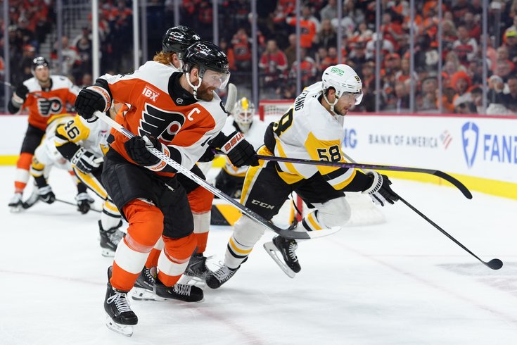 Sean-Couturier-Kris-Letang-Flyers-Penguins-Playoffs-Game-6-2026.JPG