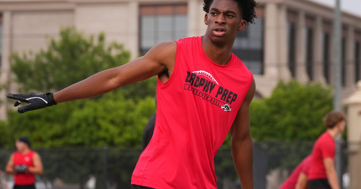 Donovan McNabb’s son commits to Div. I football program