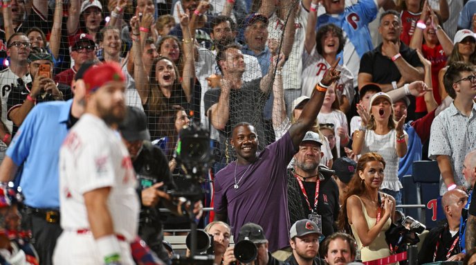 Kyle-Schwarber-Ryan-Howard-Home-Run-Derby-2026.JPG