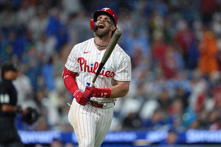 Bryce-Harper-Fly-Out-Phillies-Dodger-7.21.26-MLB.JPG