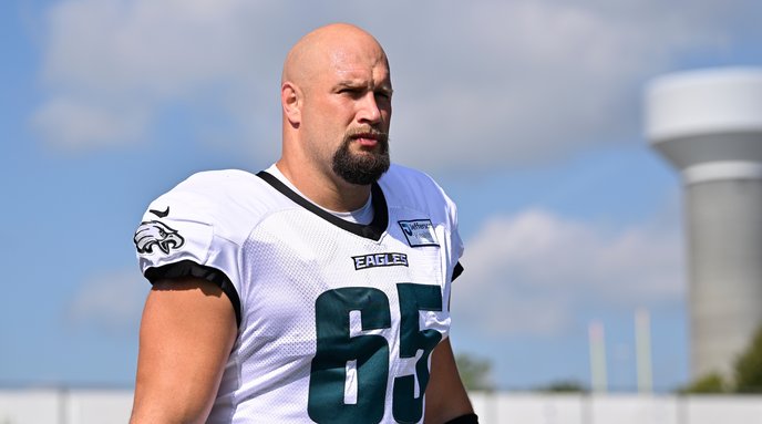 Lane-Johnson-Joint-Practices-2026.JPG