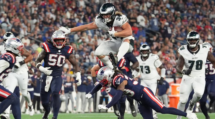 Carson-Steele-Hurdle-Eagles-Pats-Preseason-2026-NFL.JPG